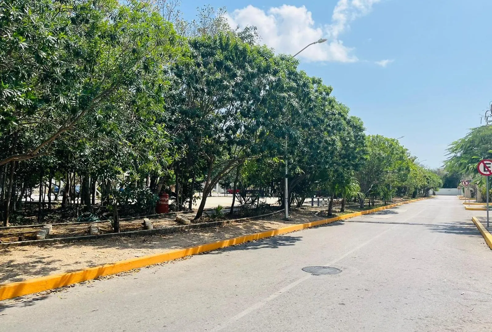 Amplio Apartamento De 2 Dormitorios En Playa Del Carmen